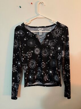 Rue21 Black Long Sleeve Celestial Print Tee